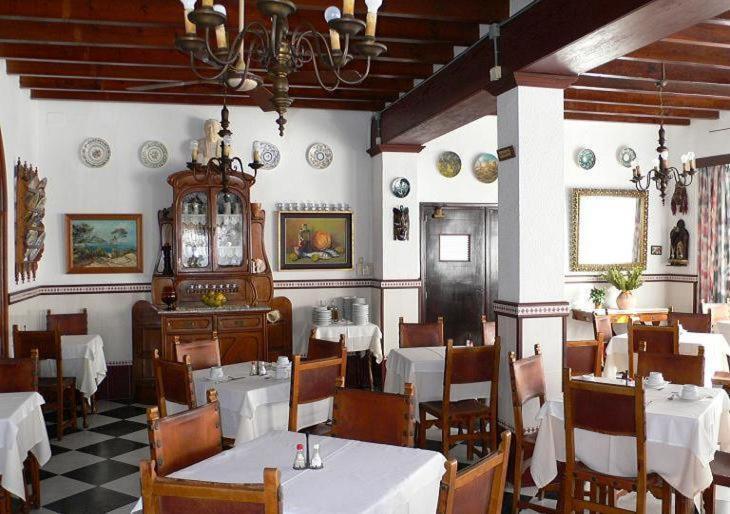 Hostal Cas Bombu 칼라 라트자다 외부 사진