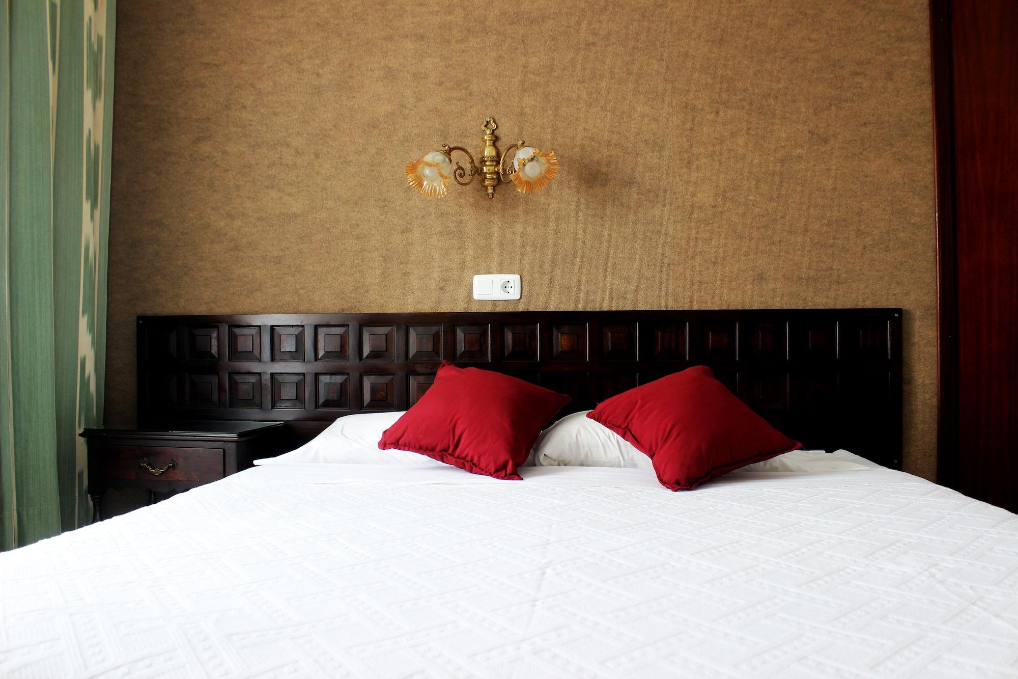 Hostal Cas Bombu 칼라 라트자다 외부 사진