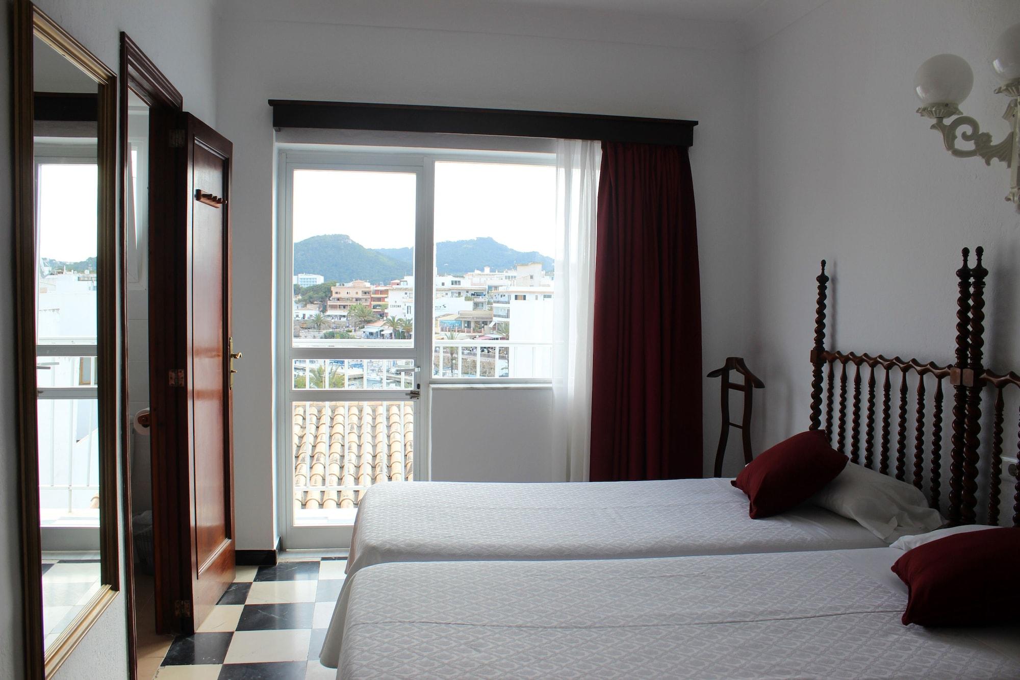 Hostal Cas Bombu 칼라 라트자다 외부 사진