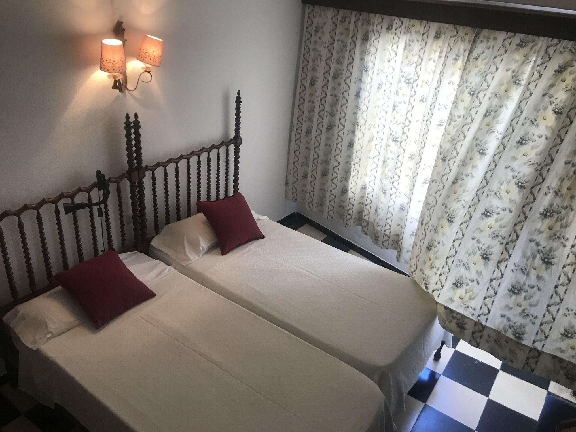 Hostal Cas Bombu 칼라 라트자다 외부 사진