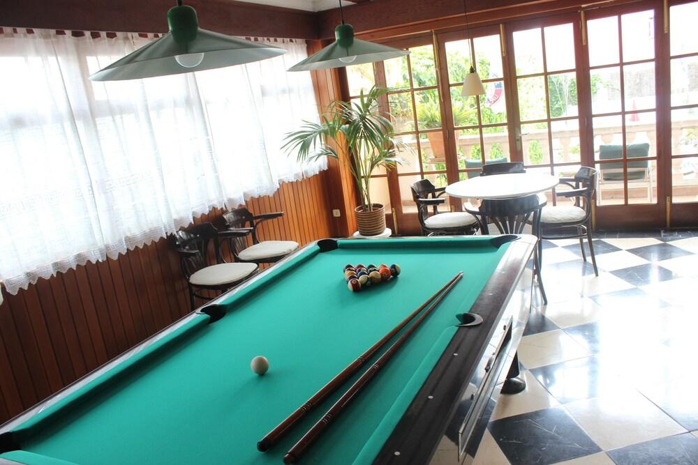 Hostal Cas Bombu 칼라 라트자다 외부 사진