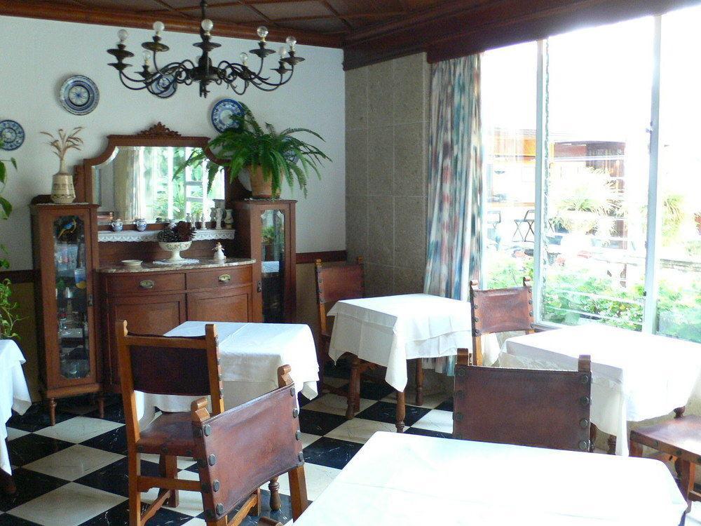 Hostal Cas Bombu 칼라 라트자다 외부 사진