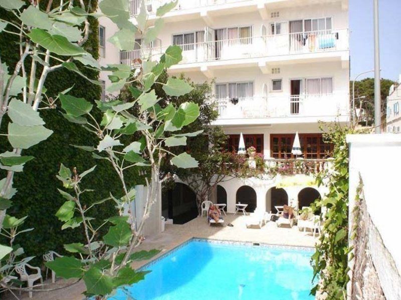 Hostal Cas Bombu 칼라 라트자다 외부 사진