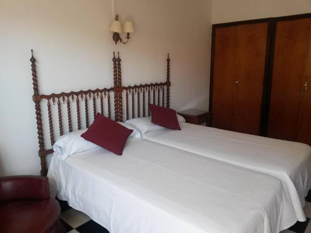 Hostal Cas Bombu 칼라 라트자다 외부 사진