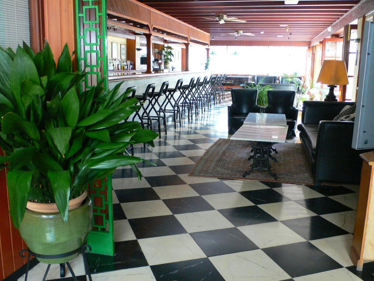 Hostal Cas Bombu 칼라 라트자다 외부 사진