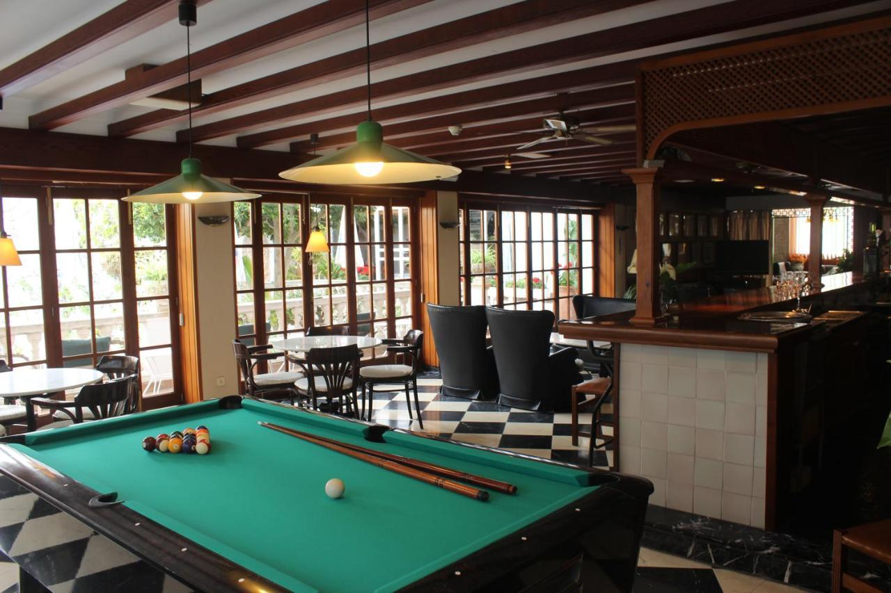 Hostal Cas Bombu 칼라 라트자다 외부 사진